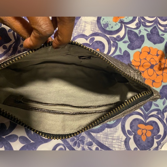 Matt & Nat Metallic clutch - Picture 5 of 6